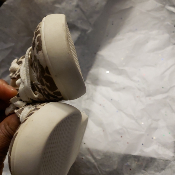 Carter size 7 Smartfit size 6.5 old Navy size 6 - Picture 9 of 12